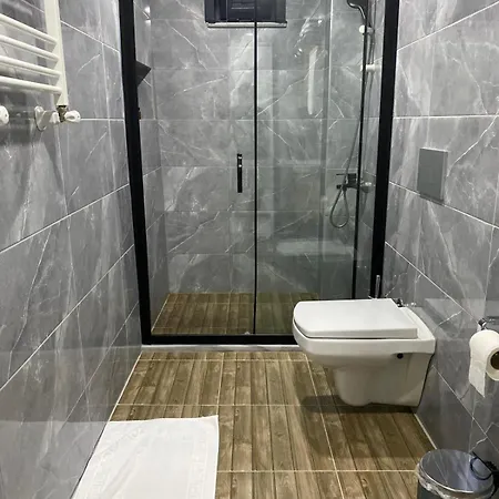 Ozn Airport Apartment